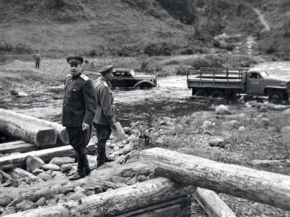 15 ������ 1944 ���� ������ �. �������� �������� ������� ������ �� ������������ �����������