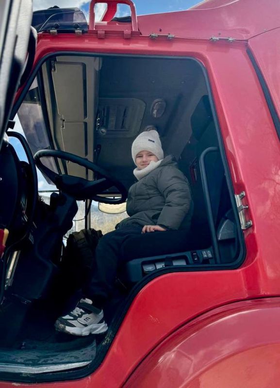 Денис Кондратьев: Пятница – отличный повод спланировать выходные! Я предлагаю вам найти время и провести его в кругу семьи, ведь это самое ценное, что у нас есть Денис Кондратьев: Пятница – отличный повод спланировать выходные! Я предлагаю вам найти время и провести его в кругу семьи, ведь это самое ценное, что у нас есть