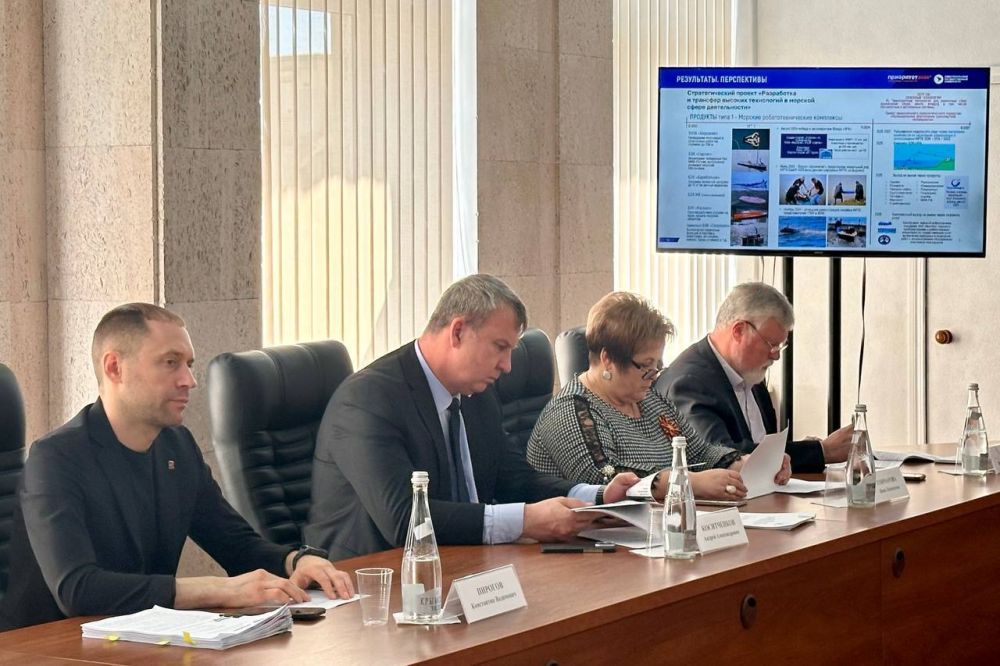 Владимир Немцев: На расширенном заседании постоянного комитета по экономике и инвестициям рассмотрели проект Юридического института СевГУ о создании особого экспериментального правового режима в сфере цифровых технологий