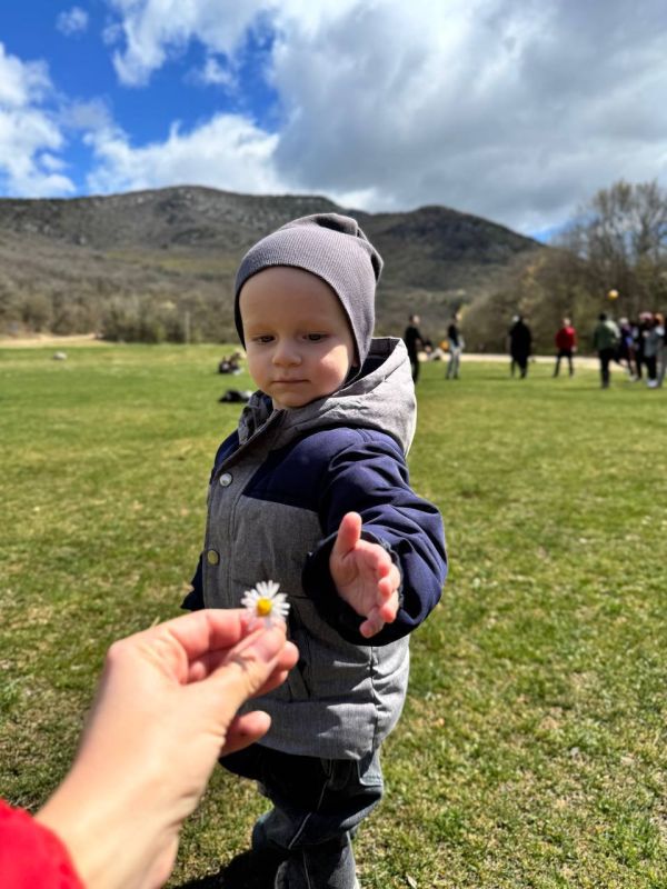 Денис Кондратьев: Пятница – отличный повод спланировать выходные! Я предлагаю вам найти время и провести его в кругу семьи, ведь это самое ценное, что у нас есть Денис Кондратьев: Пятница – отличный повод спланировать выходные! Я предлагаю вам найти время и провести его в кругу семьи, ведь это самое ценное, что у нас есть