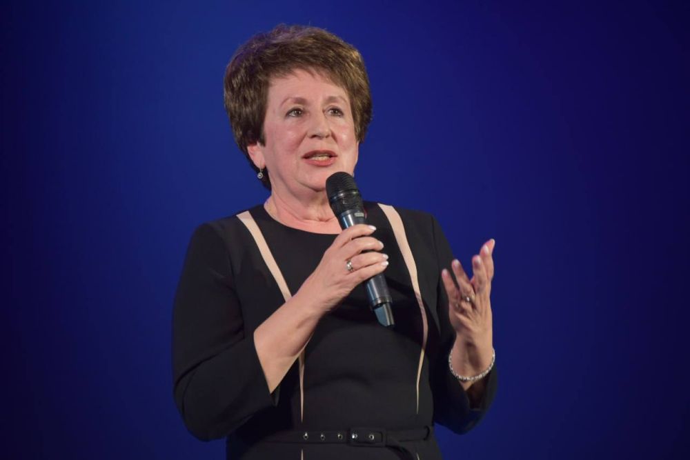 ��������� ���������: ������� ���� 100-����� �������� ������ �������� � ���������� ���������� - ���� �� ��������� ��������������� ���������� ������ �����������