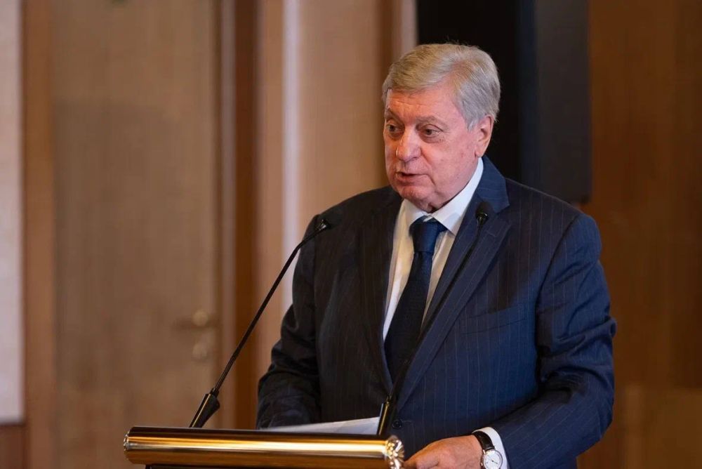 22 ������ � ���������-����� ���������� �������� ������������� ������� ����������� �80-����� ������ � ������� ������������� � ������ ������� �����