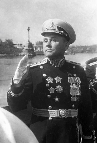 ���� ����� � ������. ������� �� ������ ������ ������������ 1979 ���� �� �������� �.�. �����������