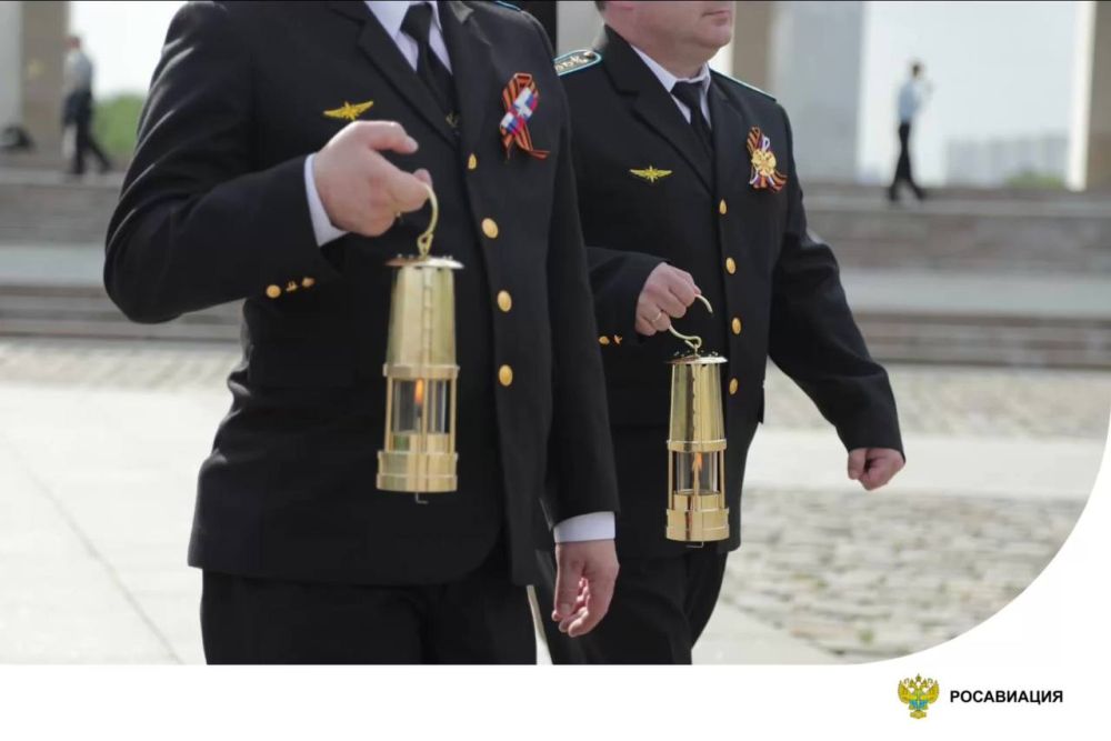 � ���������� ������������ 80-����� ������ ������ ����� � ��������� ���� ���������� � ����������� �� 12 �������-������ ������