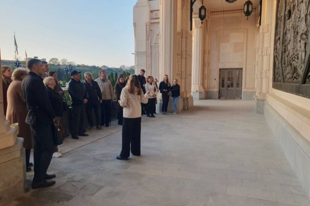 � ����� 80-� ��������� ������ � ������� ������������� ����� ����������� ����������� ������������ �������������� ��������� � �������-�������� �������� ������ ��������