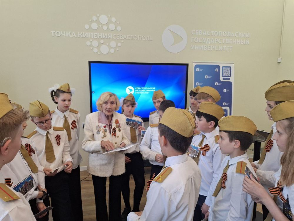 Мост памяти: школьники Волгограда и Севастополя поделились историями своих городов в годы Великой Отечественной войны