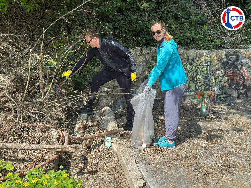 Итоговый субботник в рамках месяца чистоты и благоустройства прошёл в Севастополе Итоговый субботник в рамках месяца чистоты и благоустройства прошёл в Севастополе