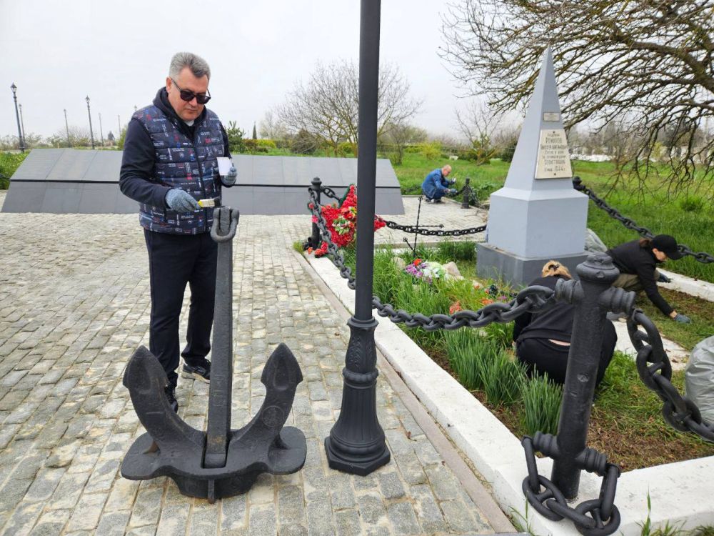 Николай Приставка: Совместно с Севреестром принял участие в общегородском субботнике Николай Приставка: Совместно с Севреестром принял участие в общегородском субботнике