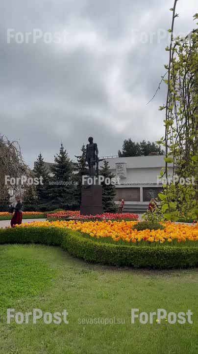 #Нам_пишут. Сегодня помыли памятник Затопленным кораблям