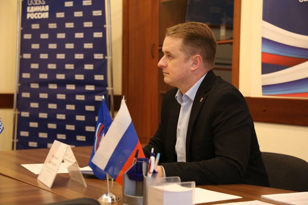 Денис Кондратьев: Сегодня – День российского парламентаризма Денис Кондратьев: Сегодня – День российского парламентаризма