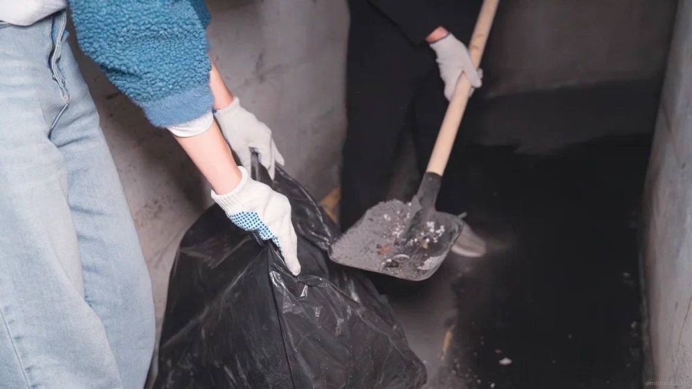 Денис Кондратьев: Сегодня вместе с молодежью приняли участие в субботнике на 15-й береговой батарее – свидетельнице героической обороны Севастополя! Денис Кондратьев: Сегодня вместе с молодежью приняли участие в субботнике на 15-й береговой батарее – свидетельнице героической обороны Севастополя!