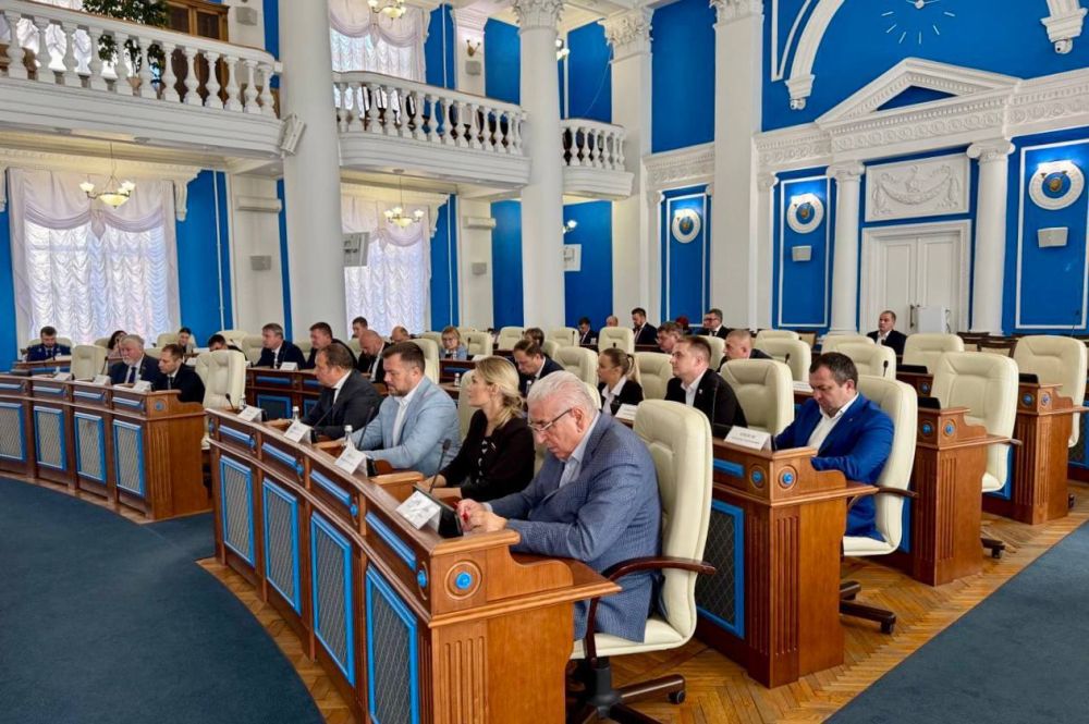 Денис Кондратьев: Сегодня – День российского парламентаризма Денис Кондратьев: Сегодня – День российского парламентаризма