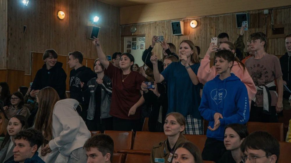 Денис Кондратьев: В Севастополе завершилась региональная школа командных составов Губернаторских школьных трудовых отрядов! Денис Кондратьев: В Севастополе завершилась региональная школа командных составов Губернаторских школьных трудовых отрядов!