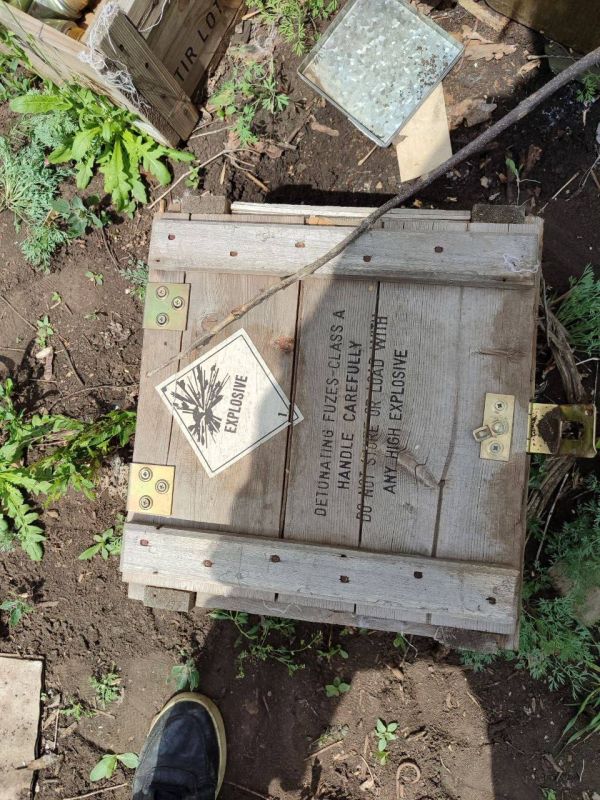 Александр Марчук: В ходе зачистки территории в Бахмуте после активных боевых действий, обнаружены значительные склады вооружения, оставленные отступающими подразделениями ВСУ Александр Марчук: В ходе зачистки территории в Бахмуте после активных боевых действий, обнаружены значительные склады вооружения, оставленные отступающими подразделениями ВСУ