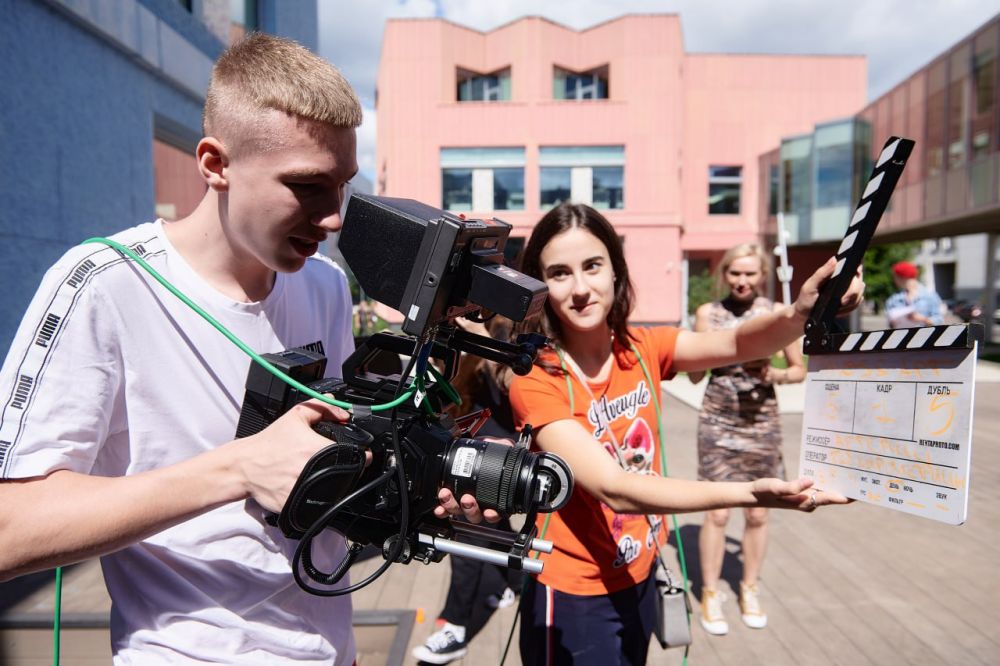 VI ������������ ��������� ArtMasters ������ ���� ������