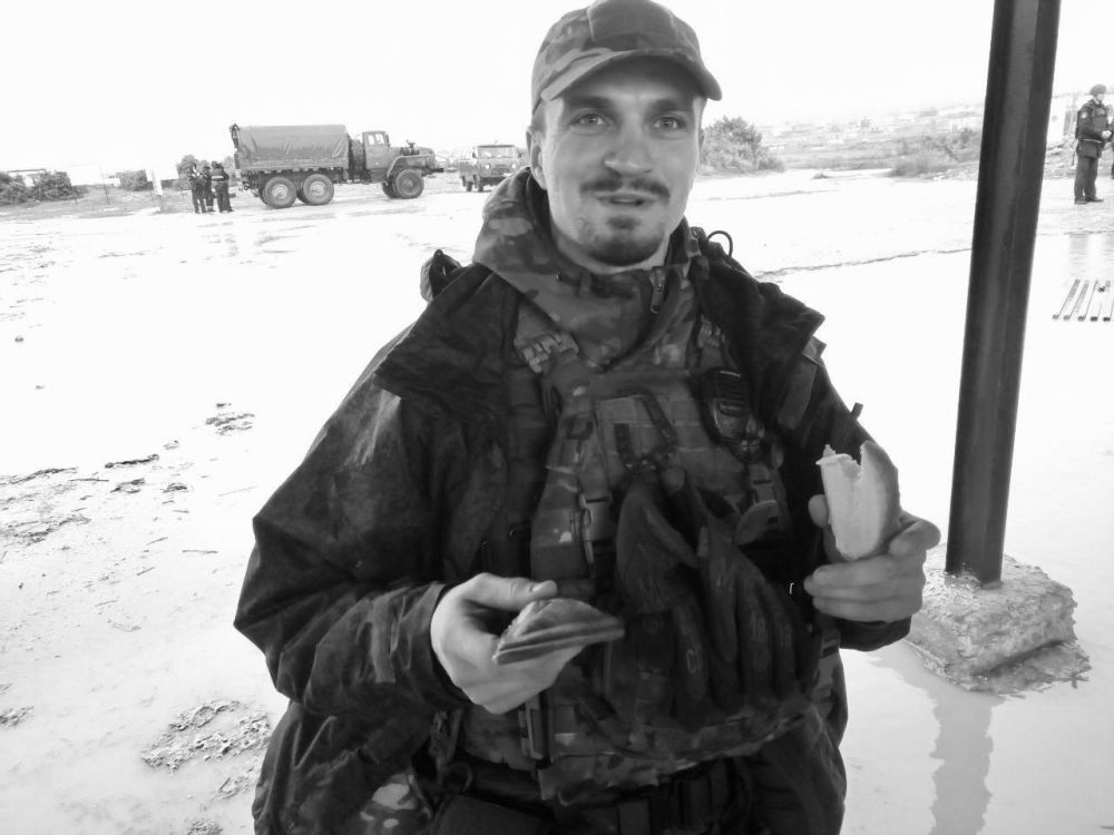 В Севастополе простились с гвардии рядовым Александром Щербиной и рядовым Виталием Полышковым В Севастополе простились с гвардии рядовым Александром Щербиной и рядовым Виталием Полышковым