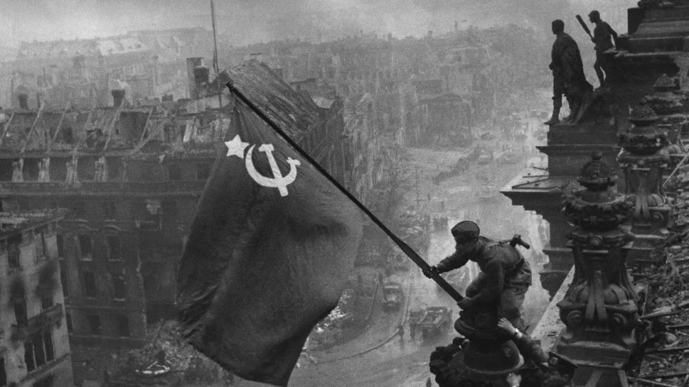 ������� �����: 30 ������ 1945 ���� ��������� ����� ������ ������, ������� �������� � ������� ������ ������� ����� ������ ��� ������� ���������