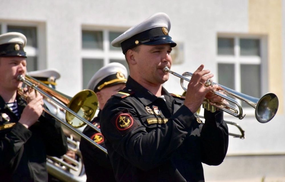 ��� ������. ������ ����� ���������: � ��������������� ��������������� ������ ������ �������� ������ �����������, ����������� 80-����� ������� ������ � ������� ���������