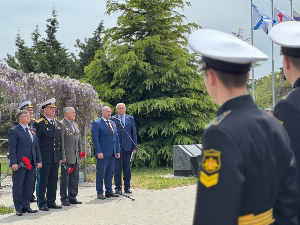 �������� ������: � ����� 80-����� ������ � ������� ������������� ����� � 81-� ��������� ������������ ������-����� �� �������-���������� ����������� ������ ������������ ���������� ������ � ������� �������� � ����� ������...