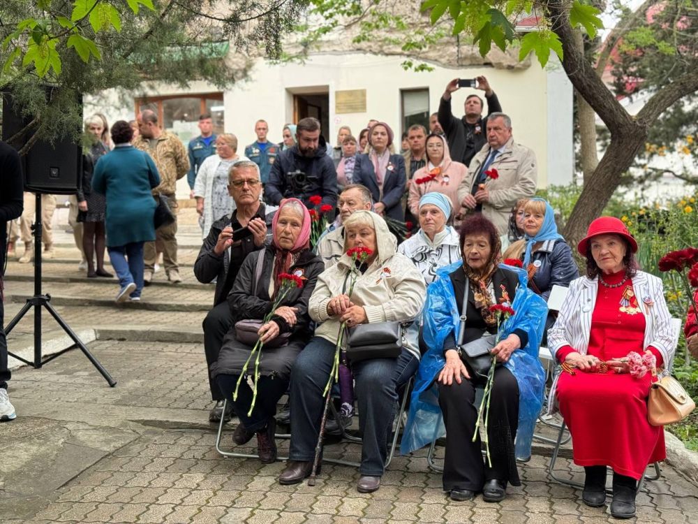 ������� �����: �� ���������� �����-�������������� ������������� ��������� ������ ������-�������, ����������� 80-����� ������ � ������� ������������� �����