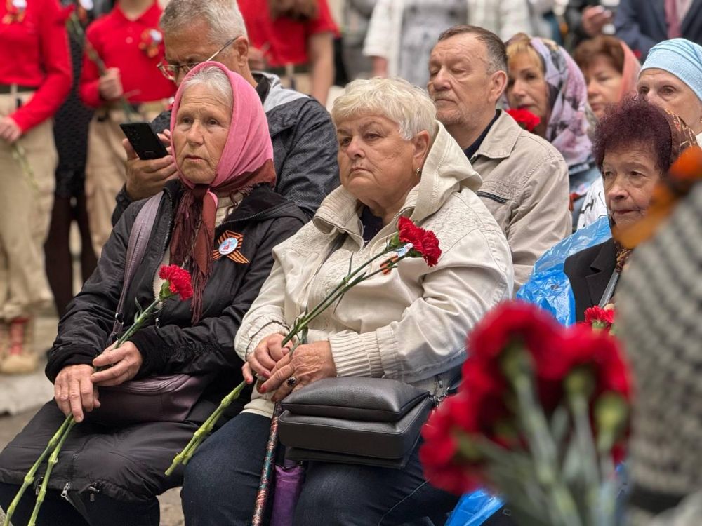 ������� �����: �� ���������� �����-�������������� ������������� ��������� ������ ������-�������, ����������� 80-����� ������ � ������� ������������� �����