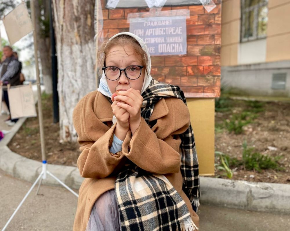 Выставка инсталляций «Города-Герои»