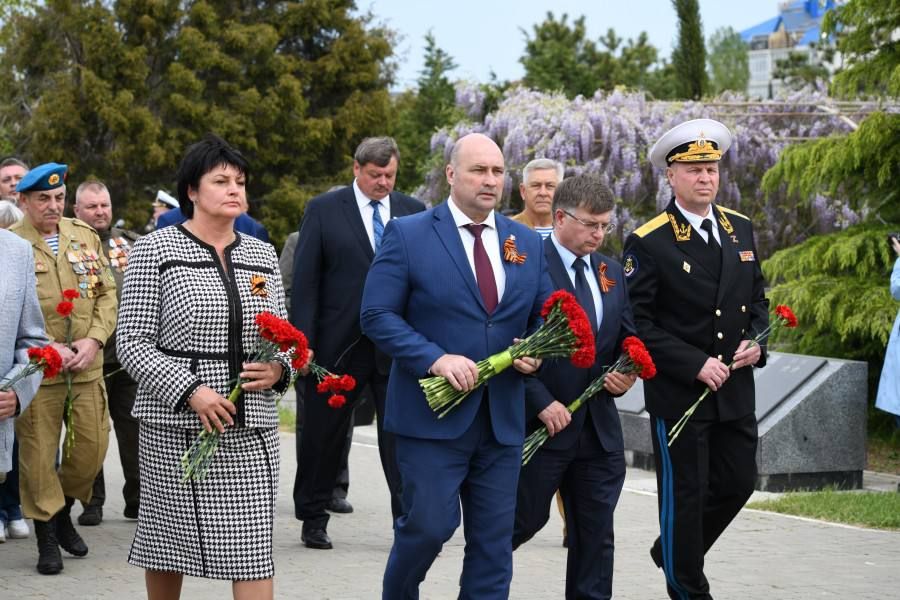 �������� ������: � ����� 80-����� ������ � ������� ������������� ����� � 81-� ��������� ������������ ������-����� �� �������-���������� ����������� ������ ������������ ���������� ������ � ������� �������� � ����� ������...