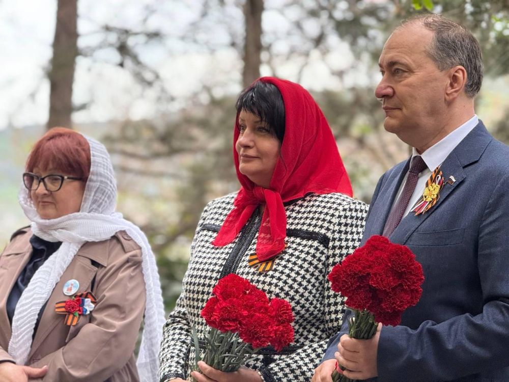 ������� �����: �� ���������� �����-�������������� ������������� ��������� ������ ������-�������, ����������� 80-����� ������ � ������� ������������� �����