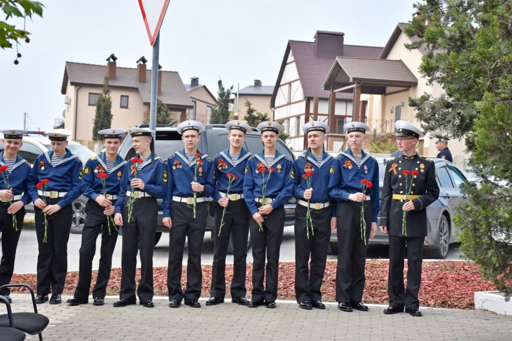 ��������� ���������: � ���������� 80-����� ������� ������ � 81-� ��������� ������������ ����������� �� �������-���������� ����������� ������� ������� � ������������� ������� ������, ������� ������ � ��������� ������-�������...