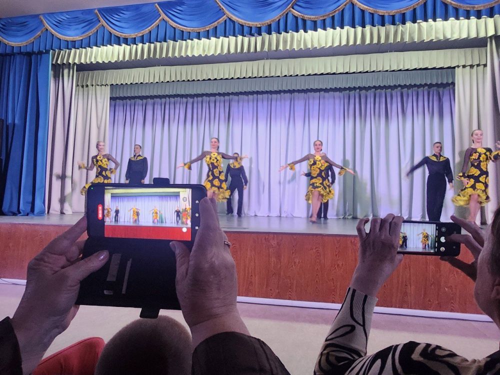 ��������� �������: 8 ��� 1944 ���� �������� ������� ����������� ���� ����������� �� ���������� ����������