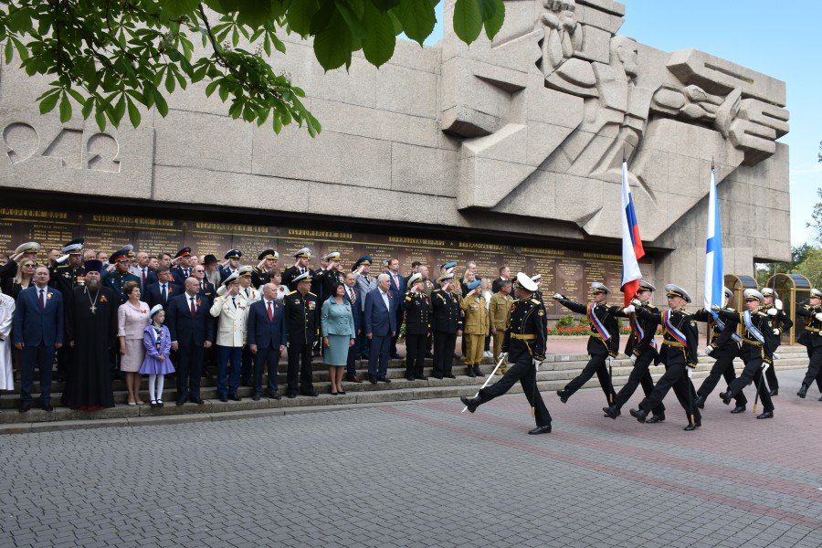 ������� �����: ����������� ��������� 80-����� ������� ������ � 81-� ��������� ������ ������������ �� �������-���������� �����������