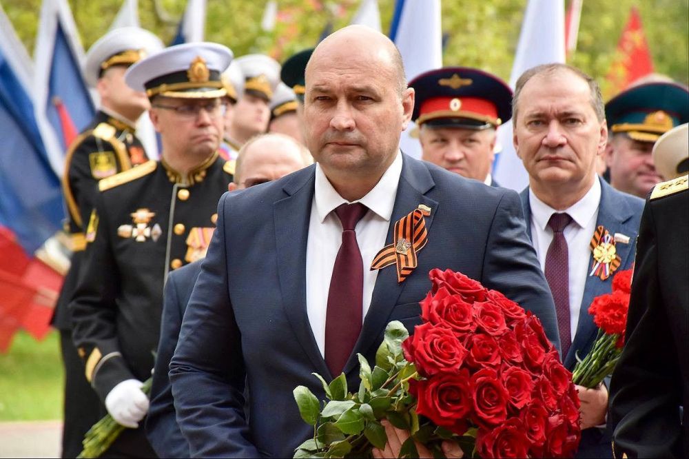 �������� ������: ����������� �����������, ����������� 80-����� ������� ������ � 81-� ��������� ������������ �����������, ����������� ������ � ���������� ����� � ������ � ������� ���� � ��������� ����������� �������...