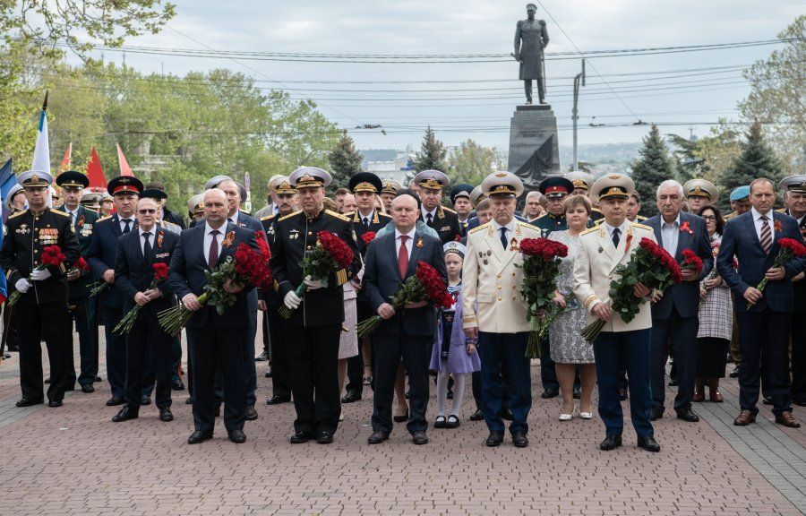 ������� �����: ����������� ��������� 80-����� ������� ������ � 81-� ��������� ������ ������������ �� �������-���������� �����������