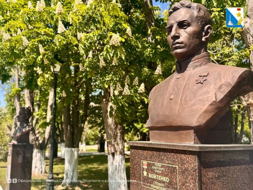 В Каче после реставрации открылся Мемориальный комплекс летчикам-черноморцам