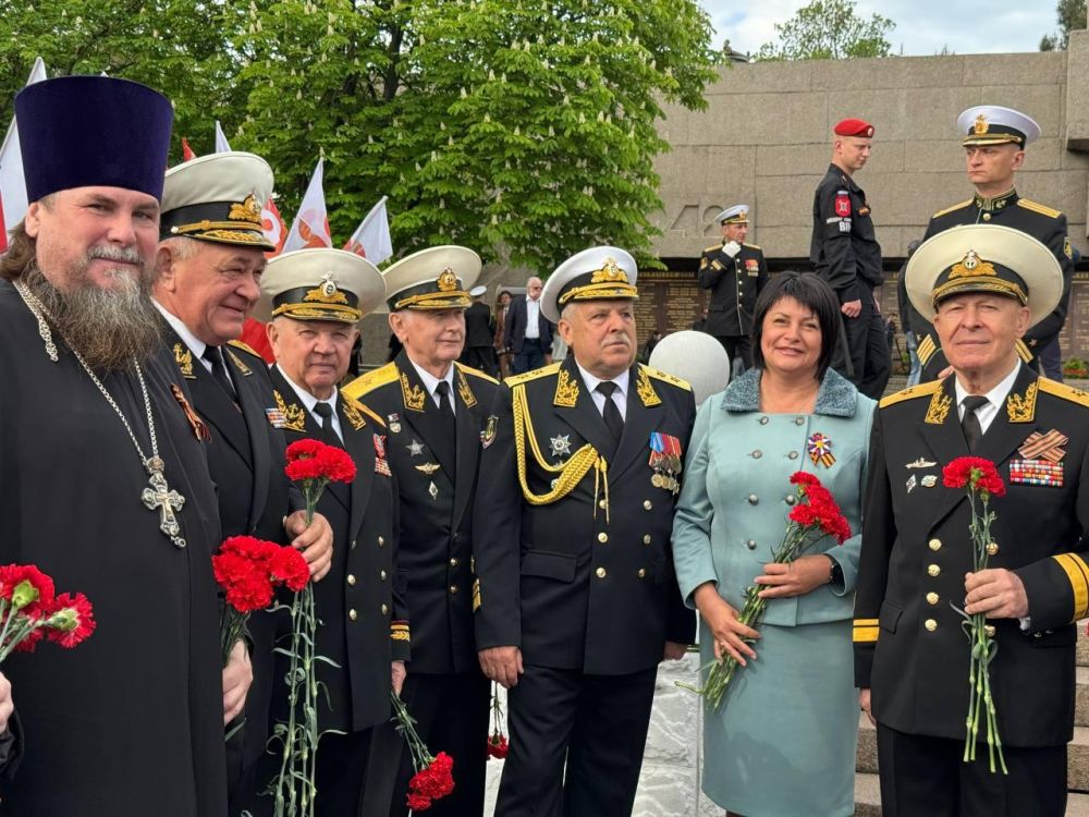 ������� �����: � ���� ������� ������ � � 81-������ ������������ ����������� �� �������-���������� �����������!