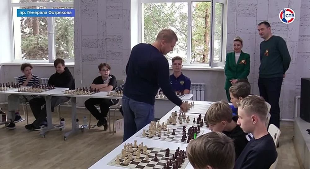 � 80-����� ������ � ����� �������� ���� ������� ��������� �����