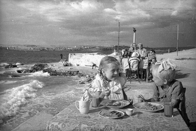  1944   
