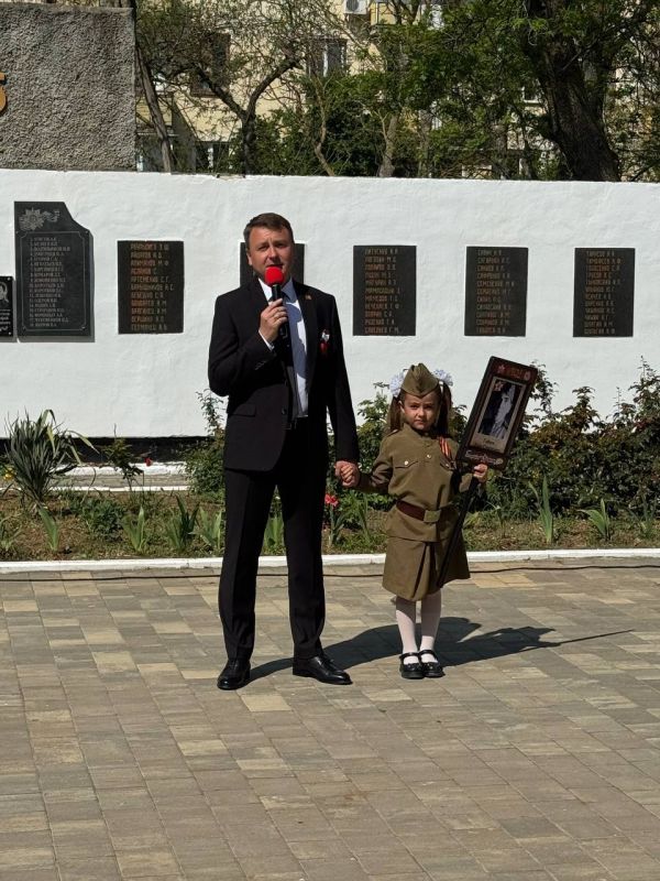 ����������� ������. � ��������� ������������� ������ ������ ������������� ������, ����������� ������������ 80-����� ������� ������ � 81 ���� �� ��� ������������ ������ ����������� �� �������-���������� �����������