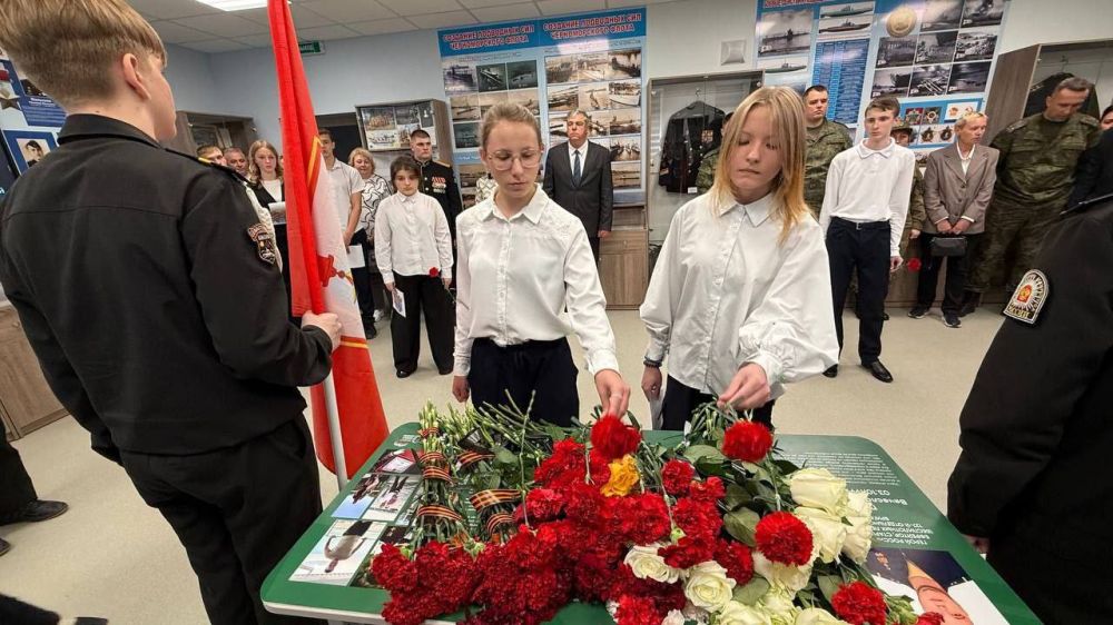 � ��������������� ����� � 4 ������� ������� ����� ����� � ����� ���������, �������� ��������� ���� (����������� ����������� ���������) 127-�� ��������� ���������������� ������� 18-�� �����, ����� ���������� ���������...