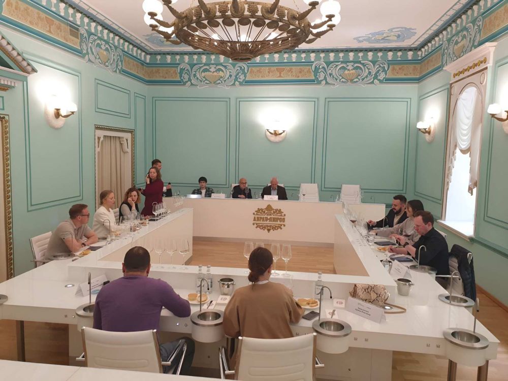 Никита Васильев: Лучшие вина России 2025. Ежегодный рейтинг составлен на основе слепой дегустации более 500 образцов от 94 виноделен, охватывающих 20 регионов России