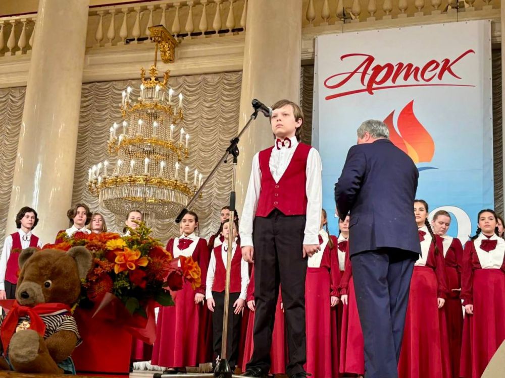 ��������� ���������: ����� � �������� ���� ���� ������ ��������� ��������, ����������� 100-����� �������������� �������� ������ ������