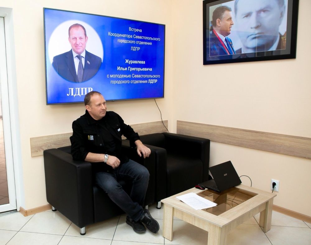 Иван Мезюхо: На фоне текущего кризиса глобальных идентичностей российские политические партии вынуждены искать новые каналы репрезентации смысла