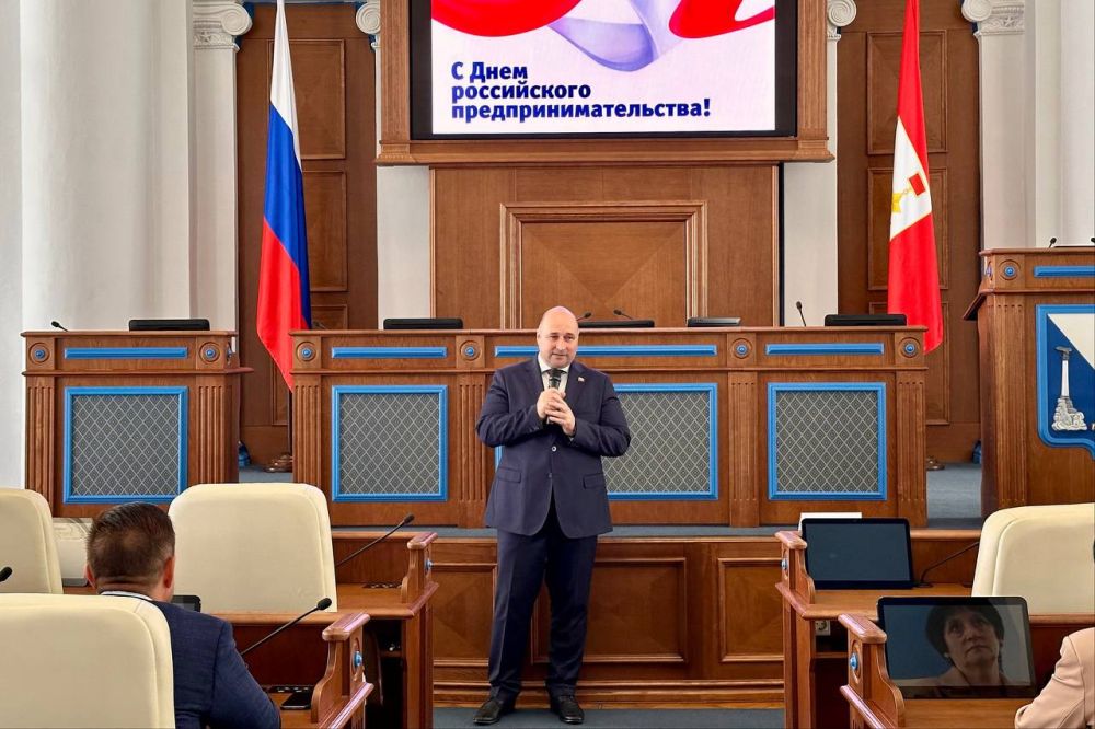 Владимир Немцев: Ежегодно 26 мая мы отмечаем День российского предпринимательства — праздник, который является признанием важной роли предпринимателей в развитии экономики Севастополя и всей страны