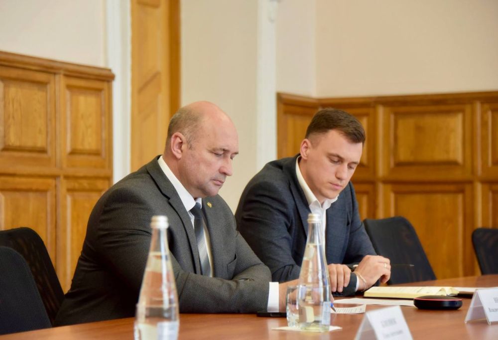 �������� ������: �������� ������ ������� � ������ �������� ����� �������������� ���������� �������: �� ������ � � �������, � ������ �������� ���������� ����������� �������������� ����������� ��������