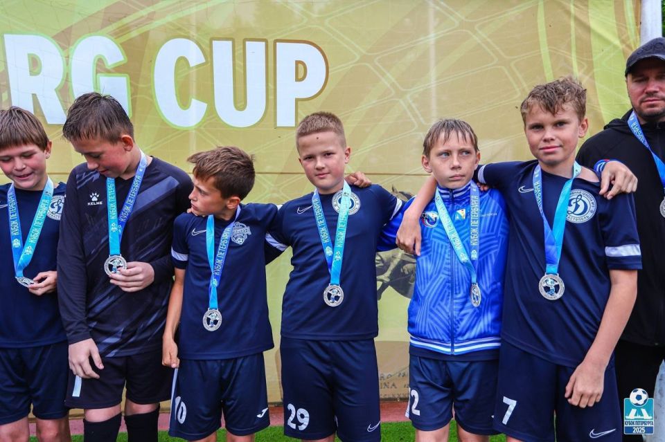     3     PETERSBURG CUP