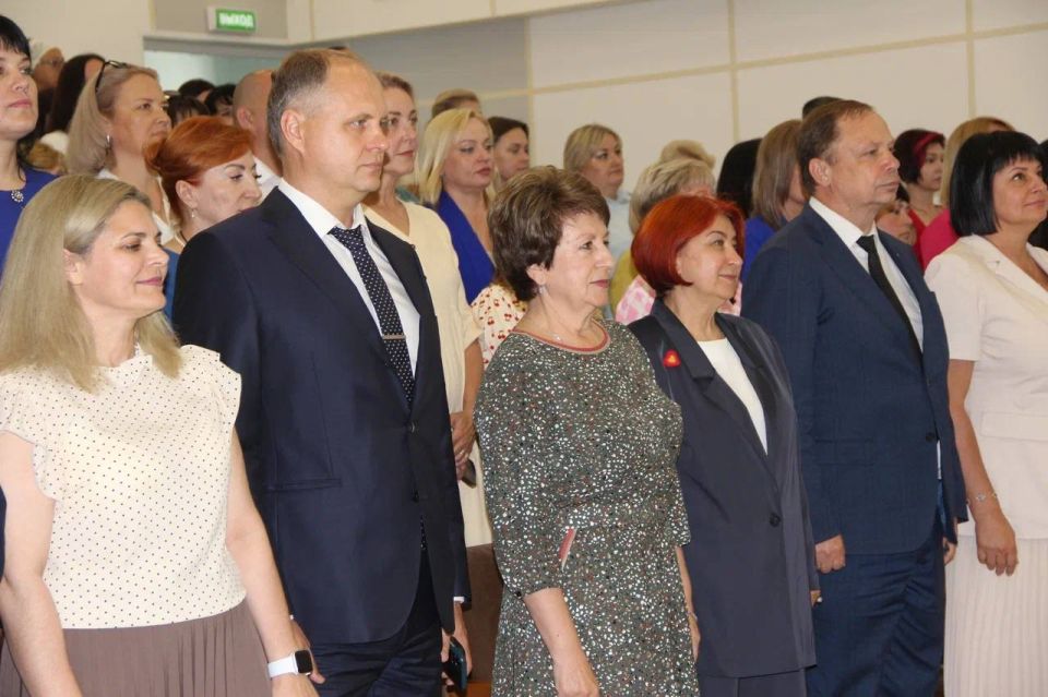 ��������� ���������: ������� � ����� ������ ���������� ���� ����������� ���������, � ����������� ����� � ���������� ������ ��������� ������ ����������� ��������� 10-����� �� ��� ��������