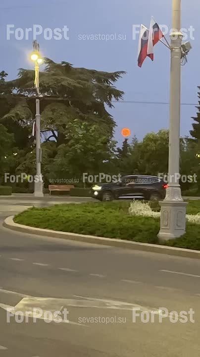 Та самая «Клубничная Луна» над Севастополем минувшей ночью