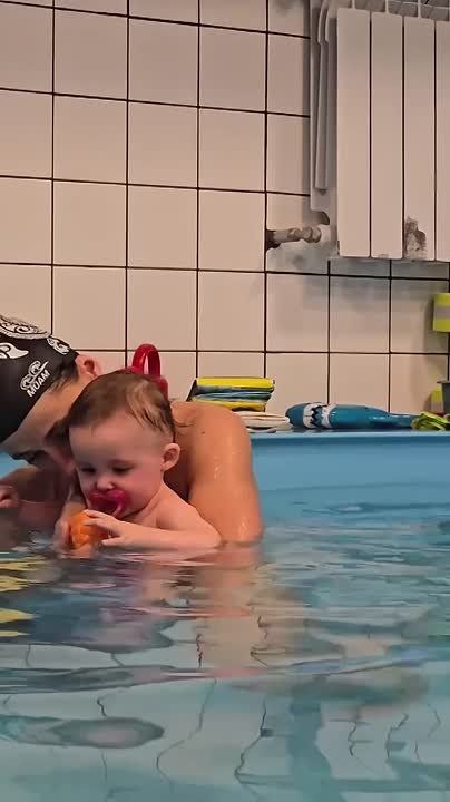 Региональный материнский капитал помог семье Дороховых определить ребёнка на занятия по плаванию