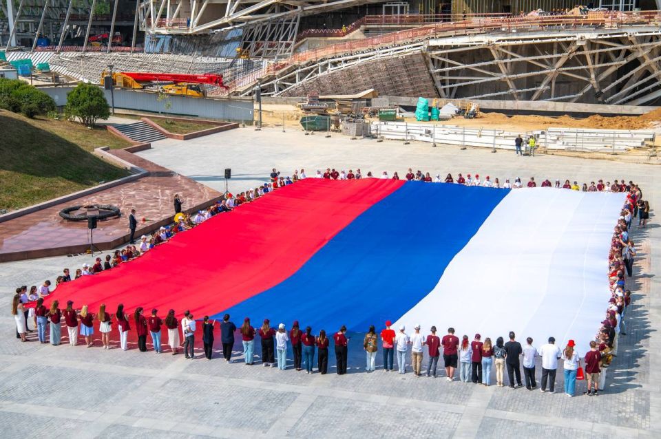 ����� 200 ����� ���������� ���� ������ � ��������� �������� � �������