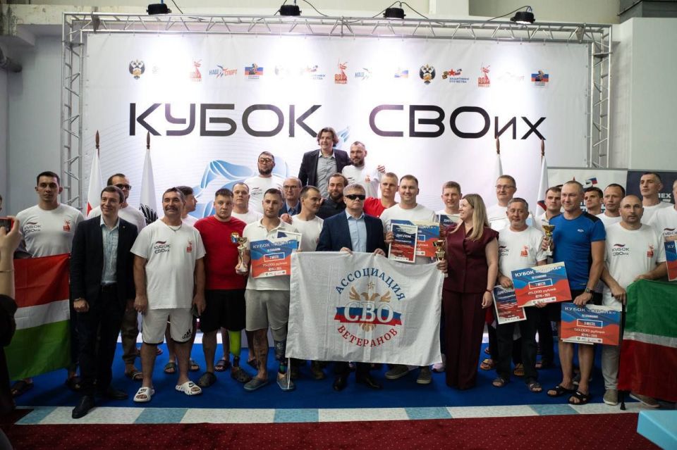 Севастополец стал призёром открытого Кубка СВОих по плаванию Севастополец стал призёром открытого Кубка СВОих по плаванию